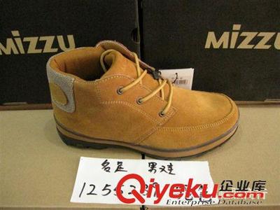 10月新款全皮男士休閑運(yùn)動鞋 四季皆宜的旅行與日常穿搭選擇